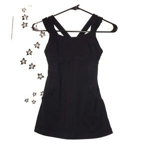 28- Lululemon top 🔴